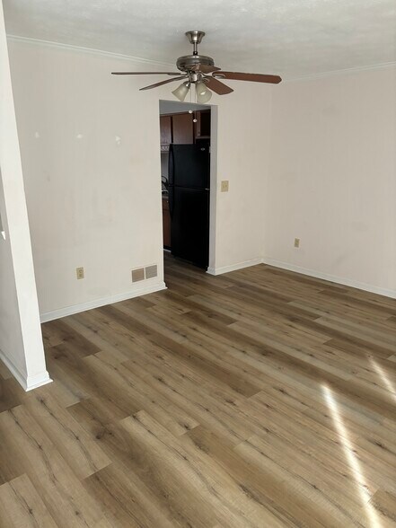Dinning Space - 1029 Windy Oaks Ct SE
