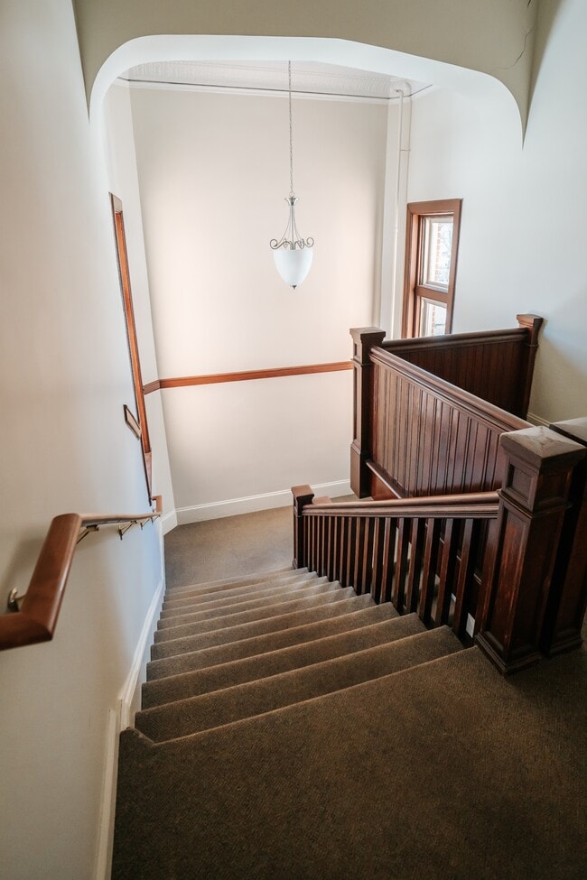 Building Photo - 1251 Congress St