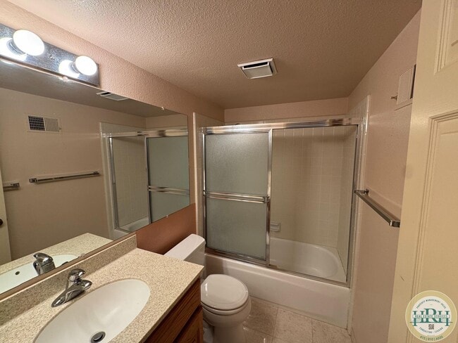 Building Photo - Charming 3-Bedroom, 2.5-Bathroom Condo in Novato