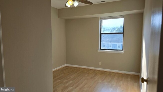 Building Photo - 102 Chesterfield Ln