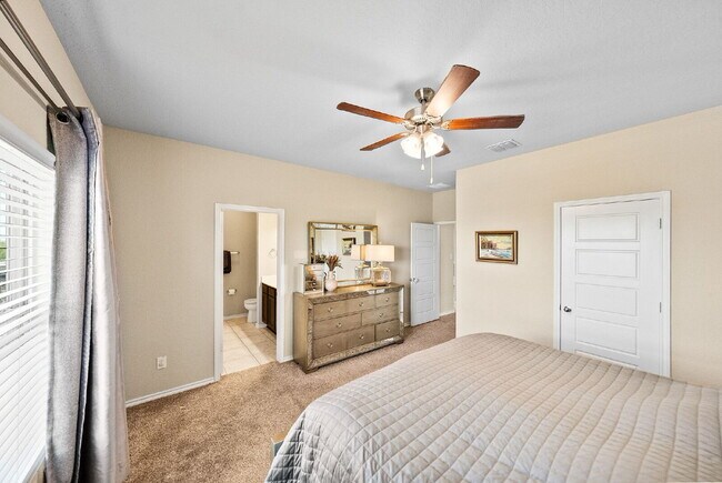 Building Photo - Custom Deck, Custom Closet, Custom Kind of Living