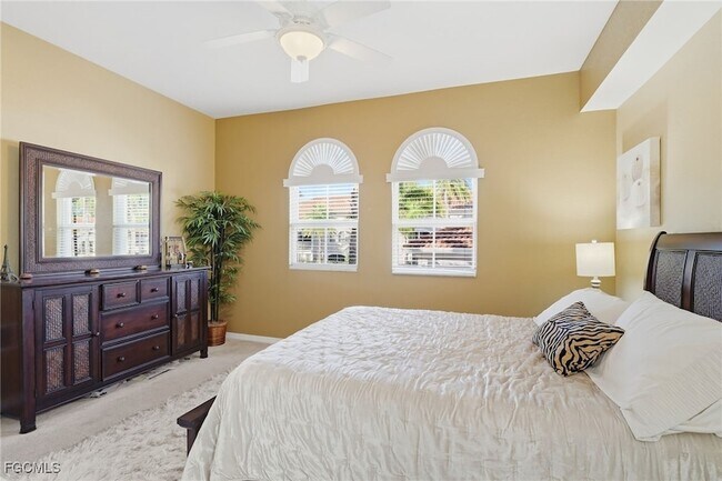 Building Photo - 8560 Violeta St