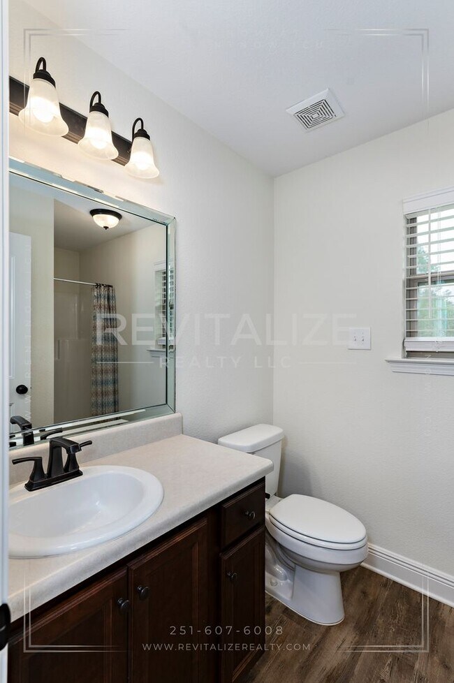 Building Photo - Elegant 4 Bed 3 Bath Cul-de-sac Home in Silverhill