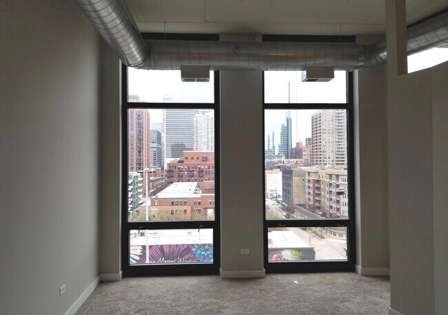 Building Photo - 740 W Fulton St