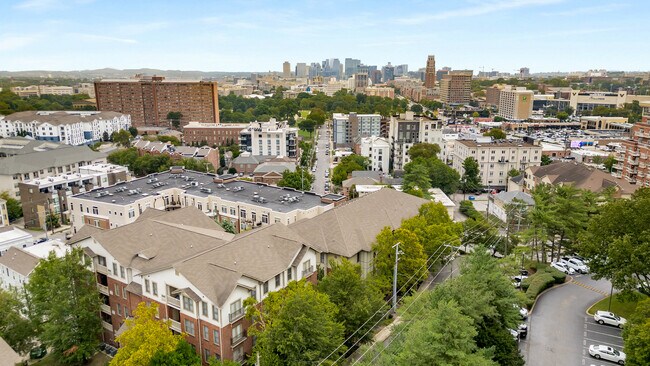 Building Photo - 3100 West End Cir