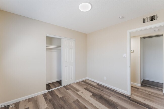 Building Photo - 700 Van Ert Ave