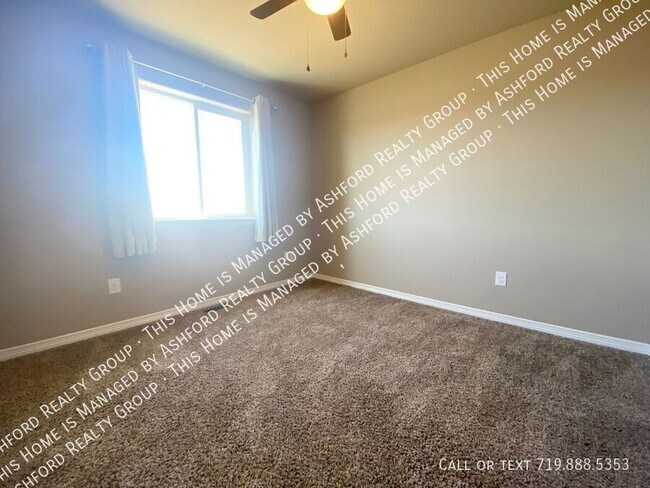 Building Photo - 6142 Meadowbank Ln