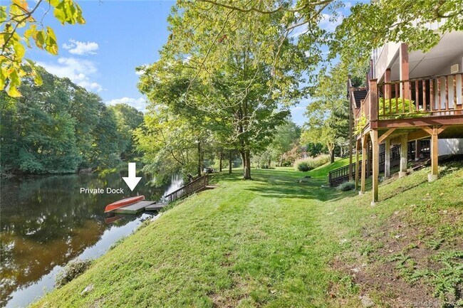 Building Photo - 12 Signal Ln