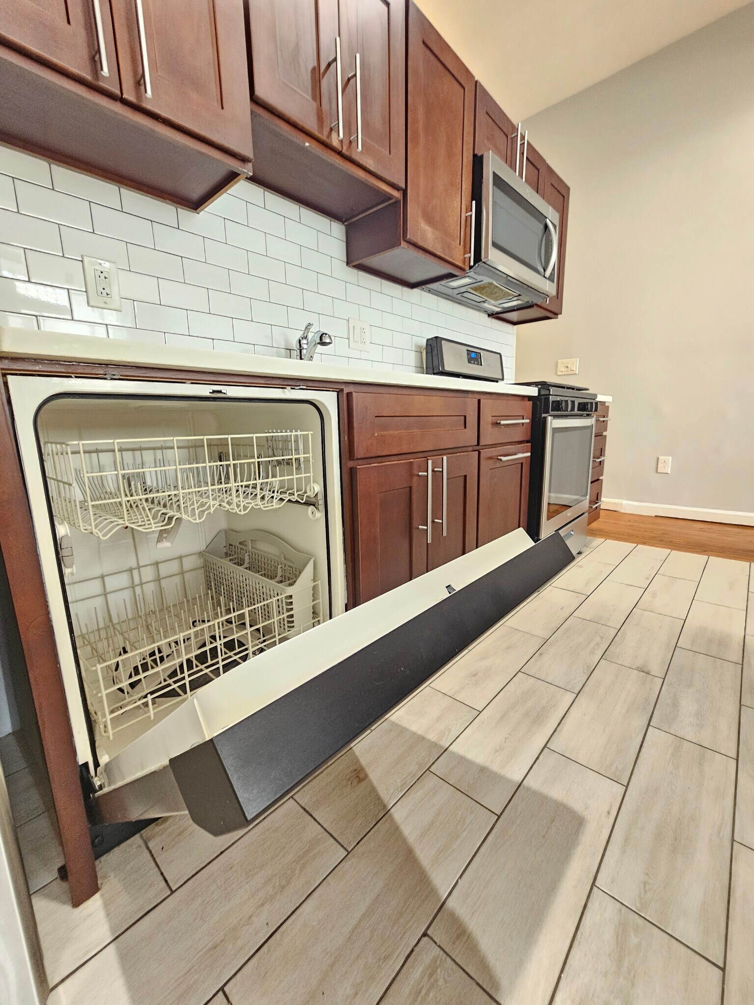 Building Photo - 930 E Passyunk Ave