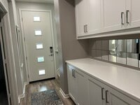 Building Photo - 212 Paramount