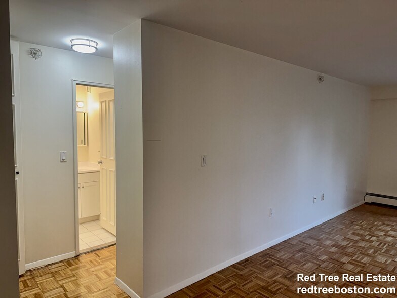 Building Photo - 185 Freeman St