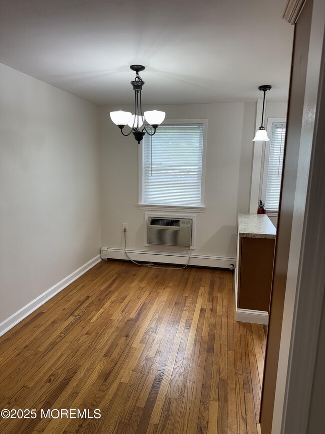 Building Photo - 146 Manor Dr