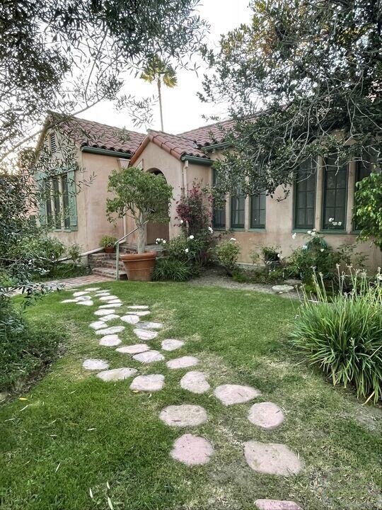 Building Photo - 10551 Troon Ave