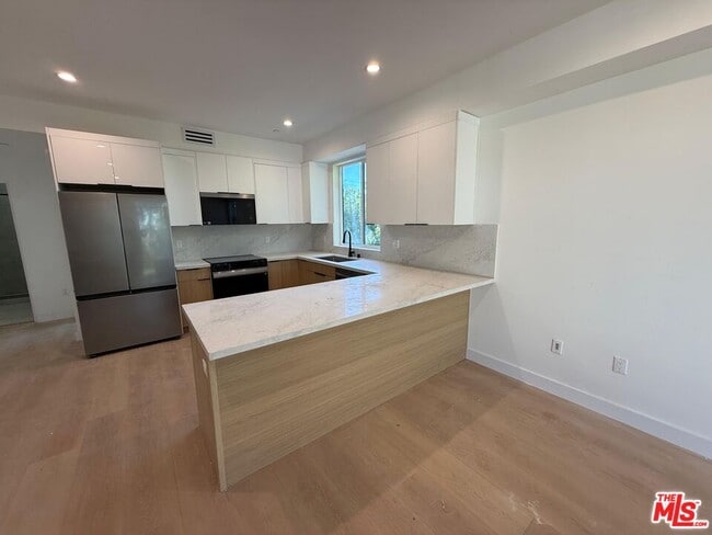 Building Photo - 11528 Emelita St