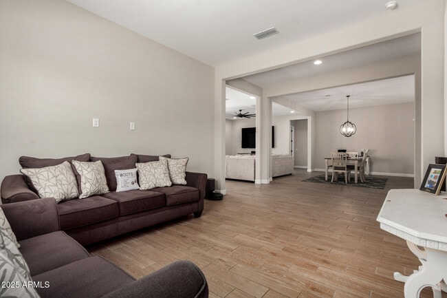 Building Photo - 5314 N 182nd Ln