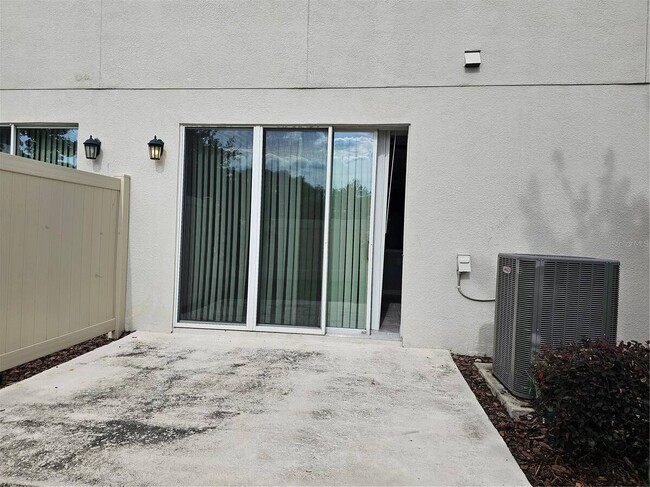 Building Photo - 10548 Salt Grove St