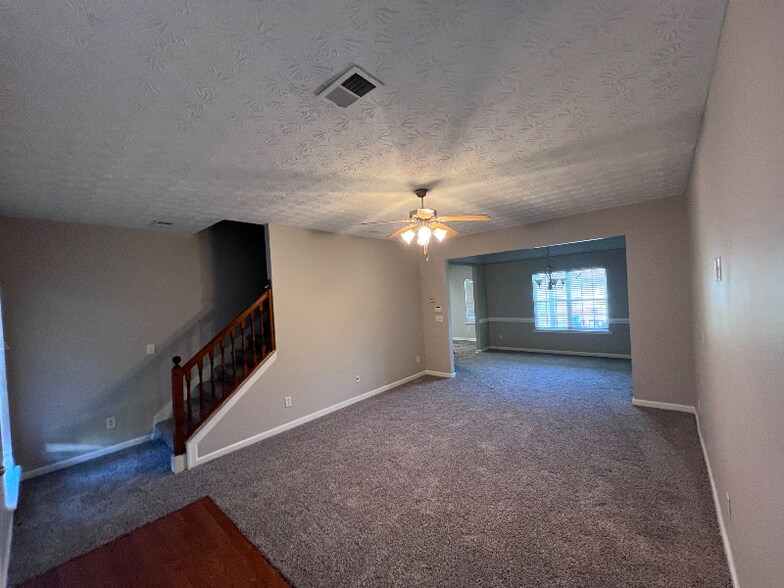 Building Photo - 144 Colony Park Ln