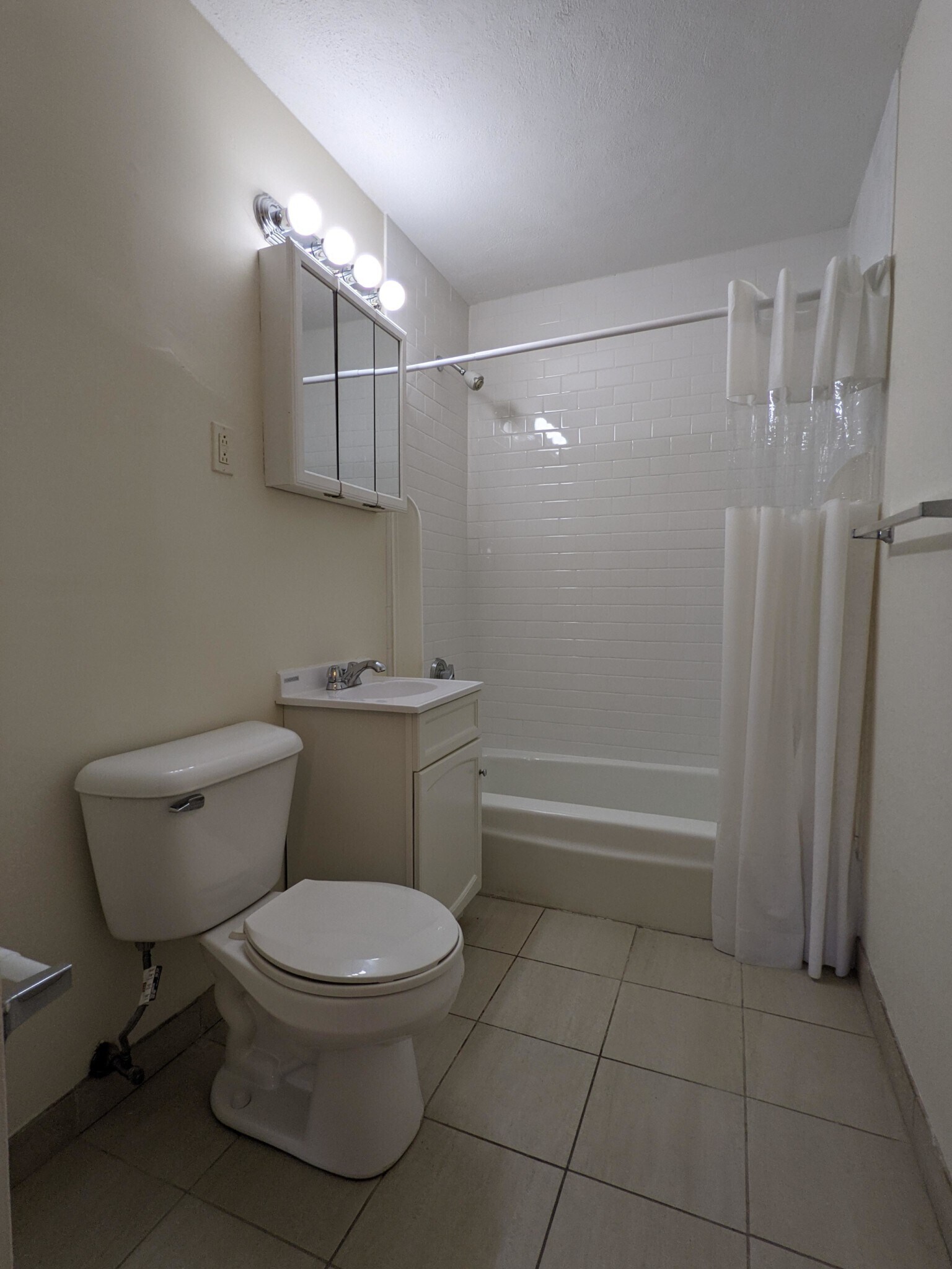 Building Photo - 75 Gardner St