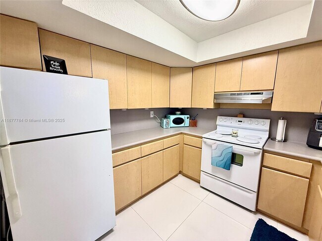 Building Photo - 10857 NW 7th St