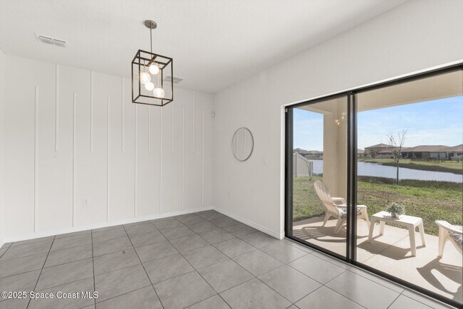 Building Photo - 1854 Capital Dr