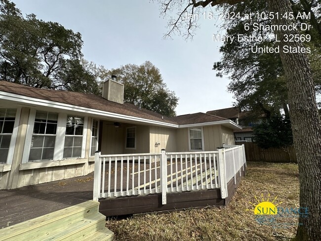 Building Photo - Beautiful 3 Bedroom Home in Mary Esther!