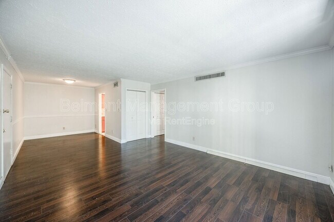 Building Photo - 375 Wymore Rd