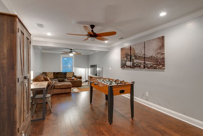 Large Upstairs Living Space - 410 E Trinity Ln