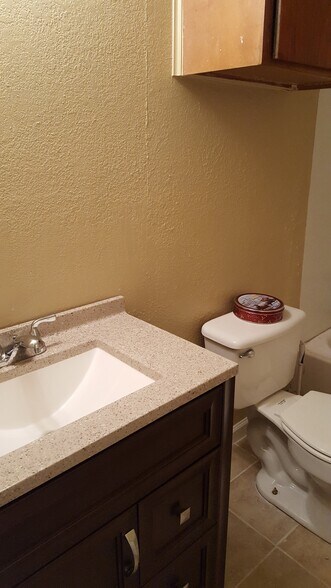 Rest Room - 904 Bret Ln