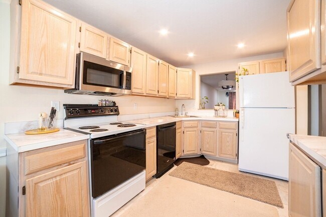 Building Photo - 67 Crystal Brook Way