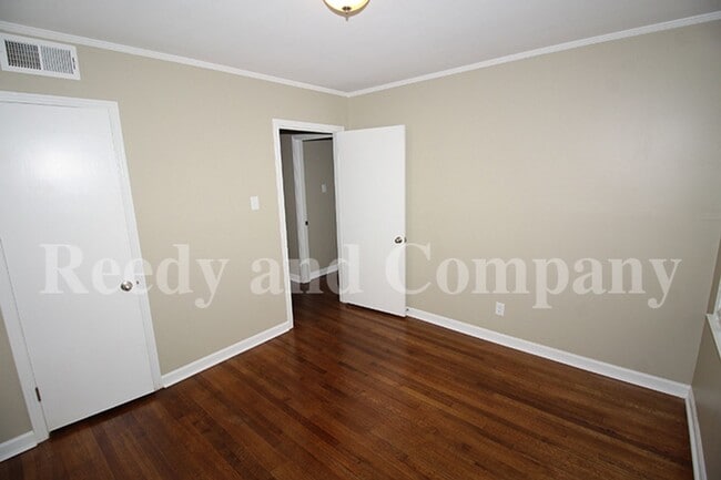 Building Photo - 4123 Rhodes Ave