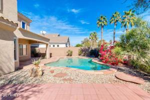 Building Photo - 1341 S 173rd Ln