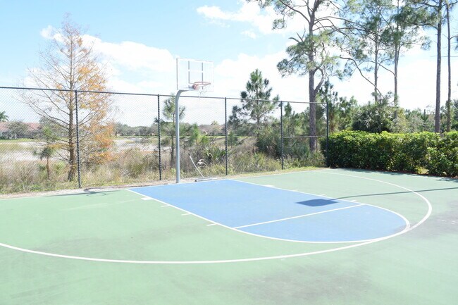 Building Photo - ** TUSCANY COVE ** 3 BED / 2 BATH - VILLA ...