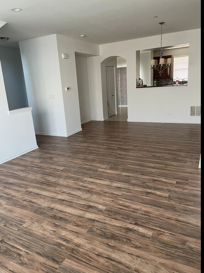 Building Photo - 1242 Evergreen Ave