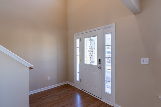 Building Photo - 700 Keyes Dr