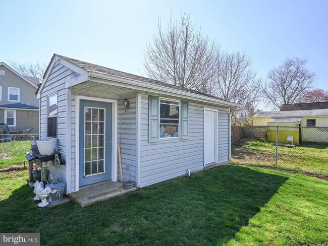 Storage Shed - 19 Beechwood Rd