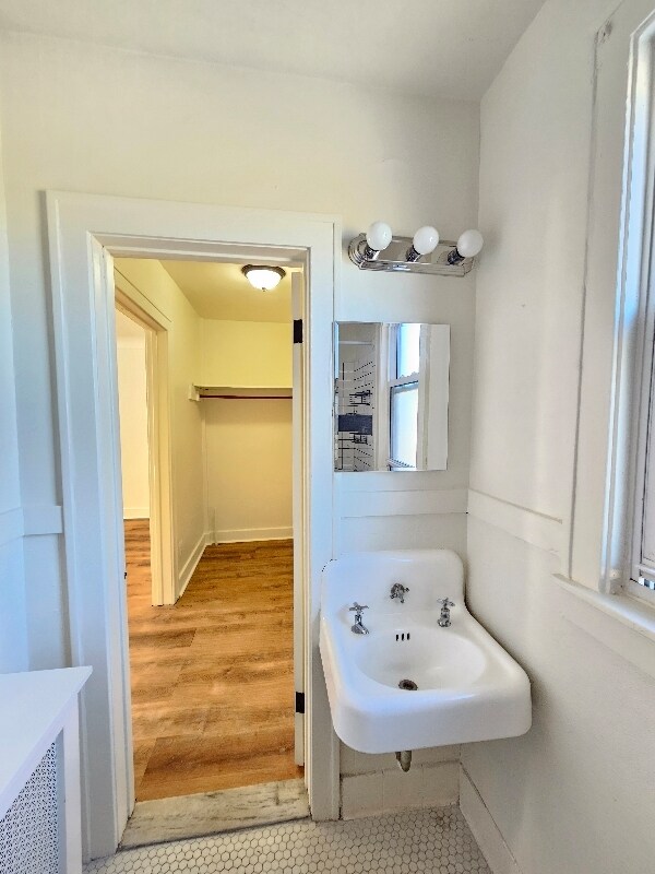 Building Photo - 808 N Main St