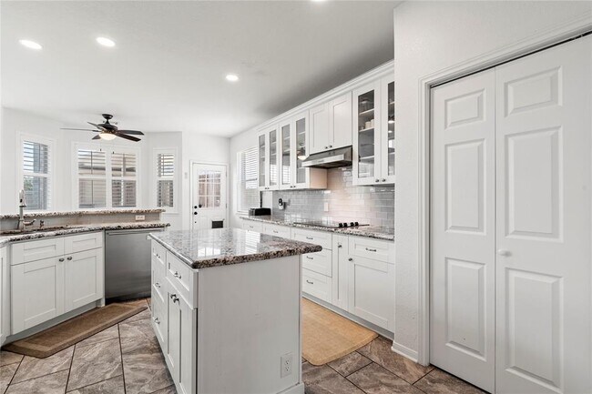 Building Photo - 4710 Devonberry Ln