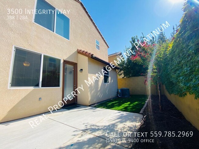 Building Photo - $2,195 Dewolf & Barstow, 3 Bedroom $500 MO...