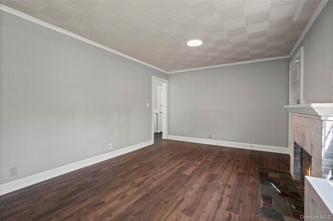 Building Photo - 305 Columbus Ave