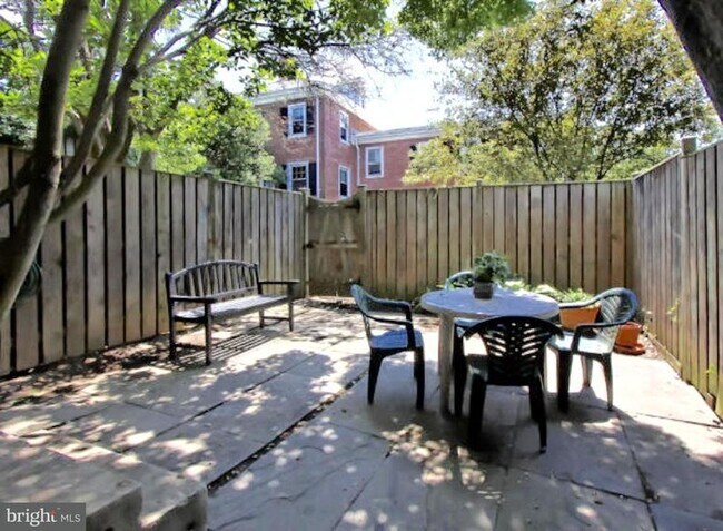 Building Photo - 4217 32nd Rd S