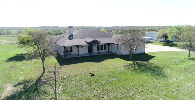 Building Photo - 900 County Road 438-SI ID1606261P