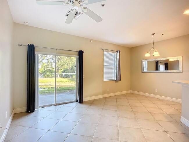 Building Photo - 3884 Deberry Dr