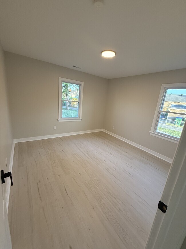 Building Photo - 1307 T St