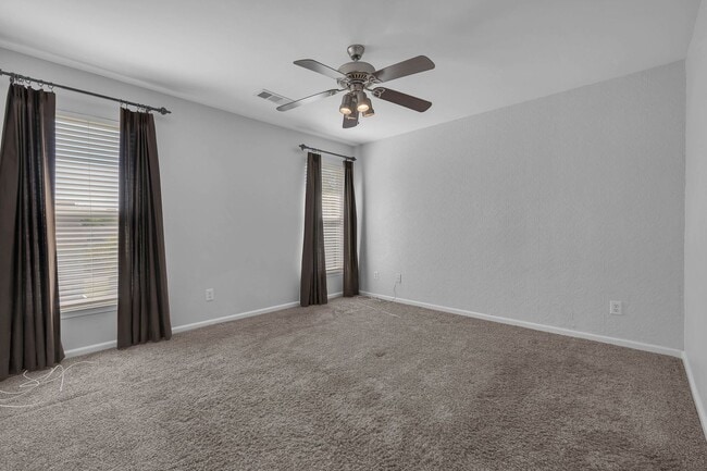 Building Photo - Beautiful and light-filled home in the desirable Normandy Place community located in Nashville’s ...