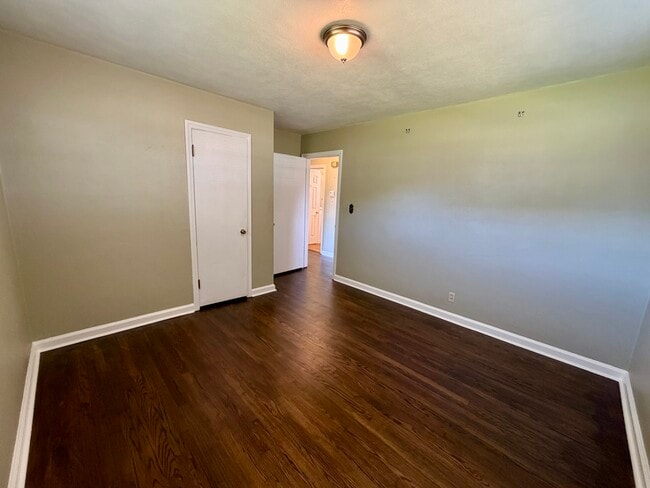 Building Photo - 1057 Blanton Dr