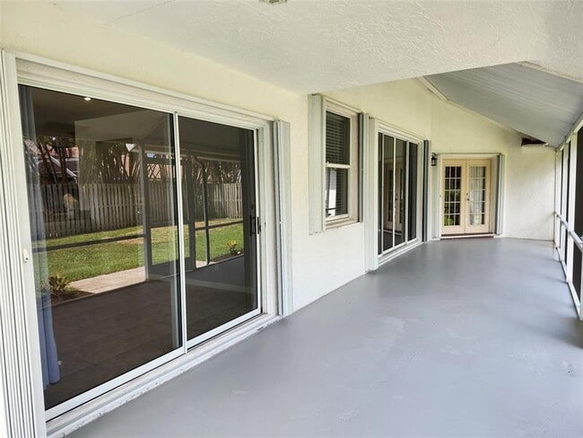 Building Photo - 6639 Hatteras Dr