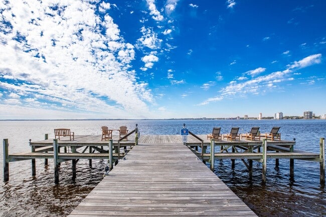 Building Photo - Charming Condo in Historic San Marco with River Views