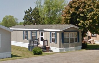 Building Photo - Thompsons Manor MHC