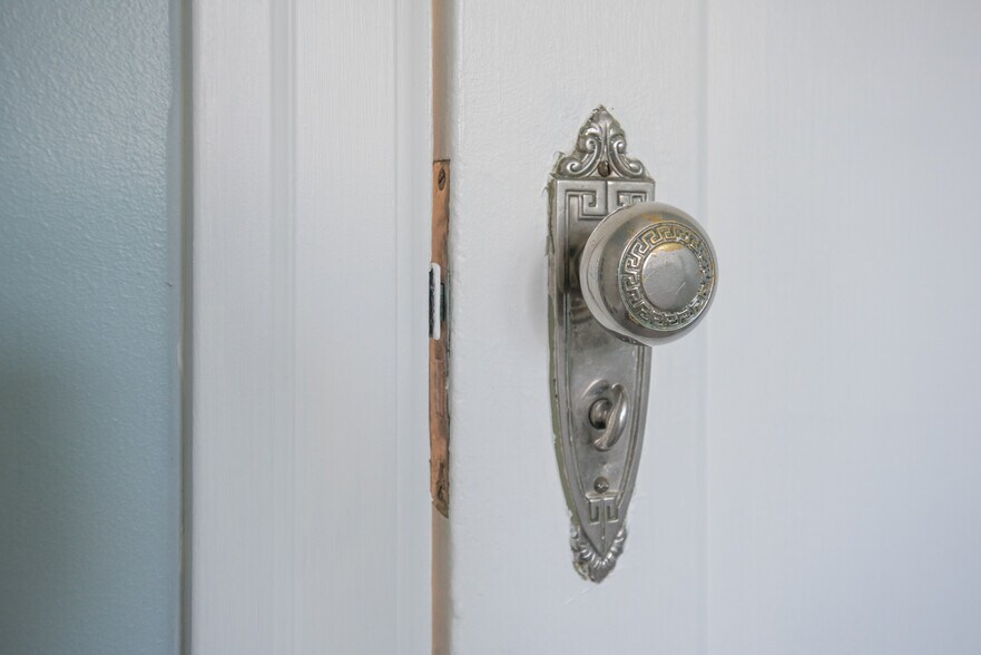 Beautiful touches - 2628 Northeast Ainsworth Street