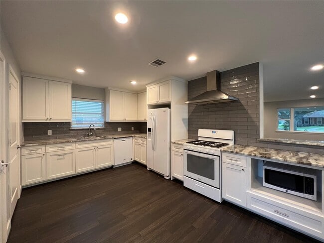 Building Photo - 5122 Lymbar Dr